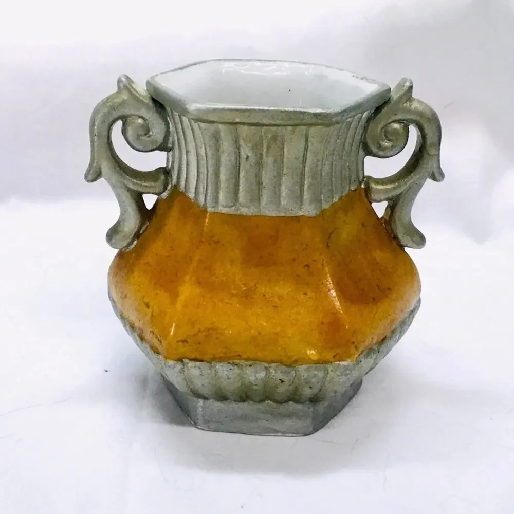 Small Ceramic Vase - Picture 4 of 5